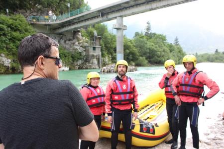 TUDI SLEPI IN SLABOVIDNI NA RAFTINGU PO SOČI8